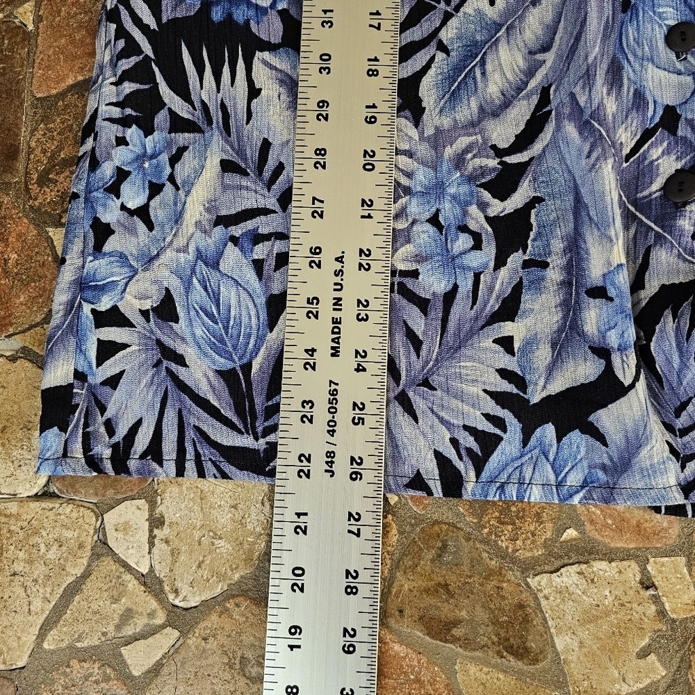 Vintage Blue and White Tropical Leaf Floral Button Up Blouse Semisheer XL NOS - Picture 12 of 12